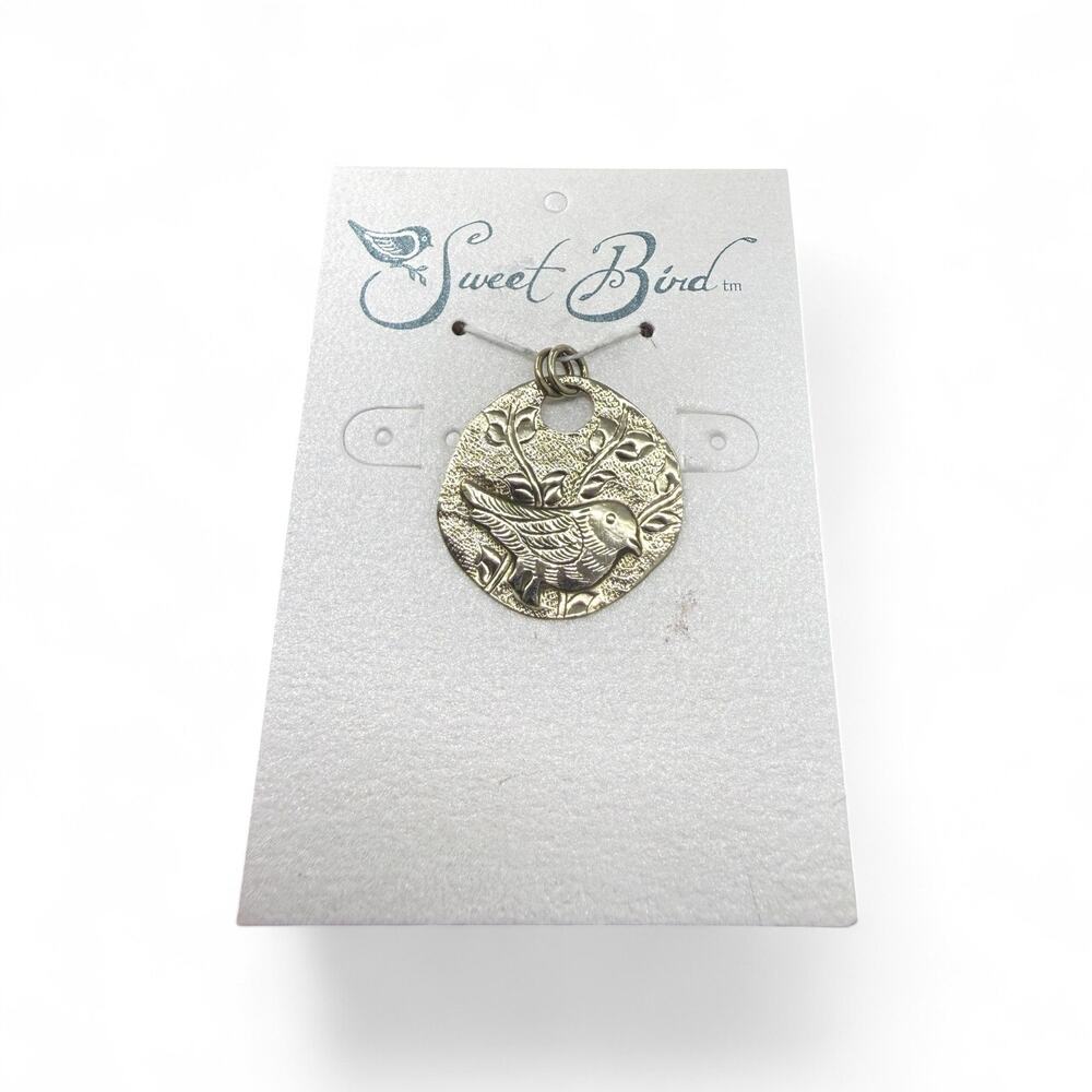 Sweet Bird Silver Bird Circle Pendant for Necklace No Chain White Metal Alloy - Picture 3 of 5